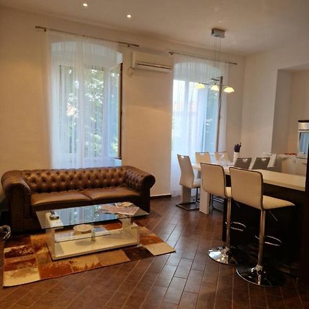 Queen Of Stay - Apartment Lili Rijeka Buitenkant foto