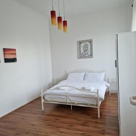 Queen Of Stay - Apartment Lili Rijeka Buitenkant foto